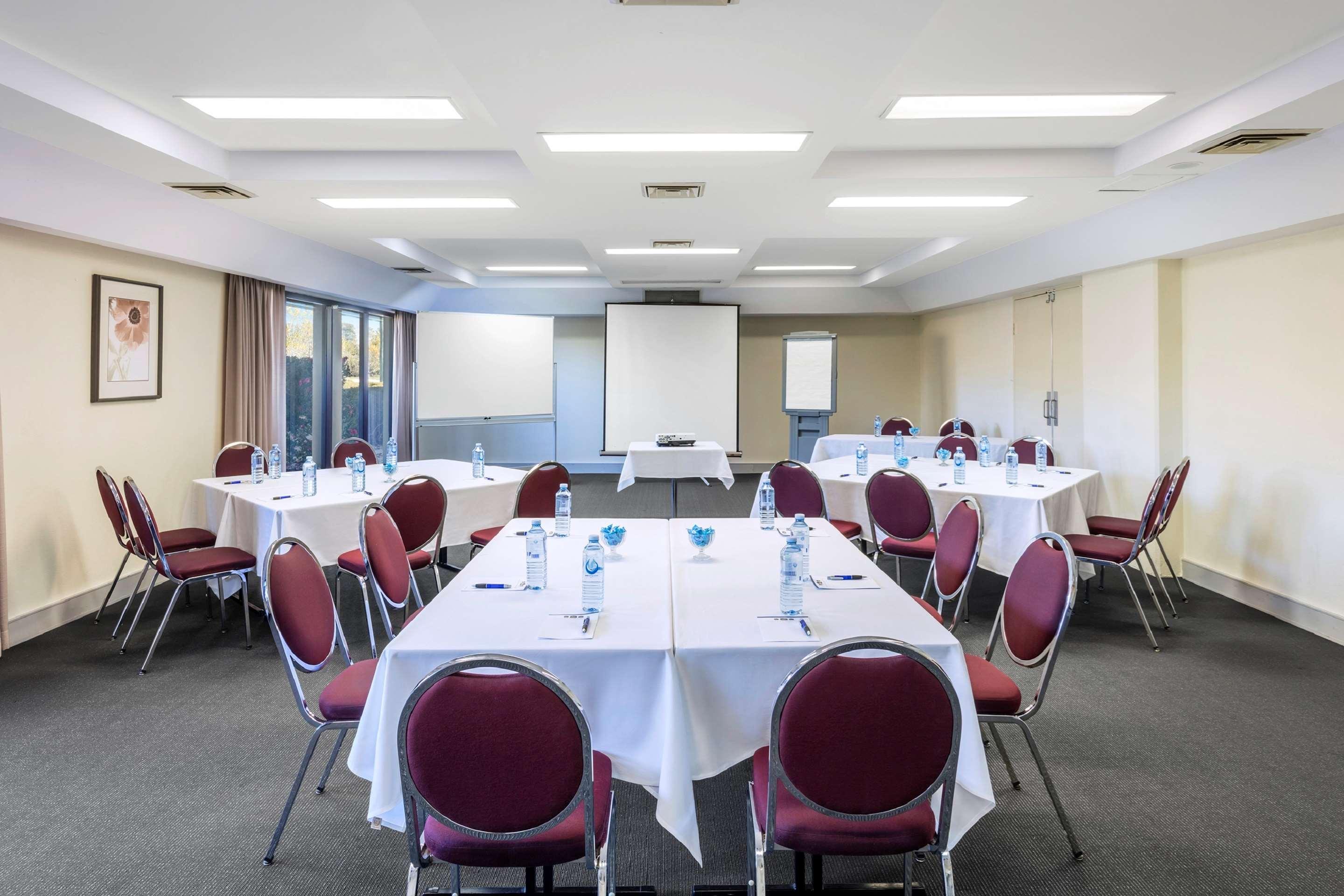 Garden City Hotel, Best Western Signature Collection Canberra Exteriör bild