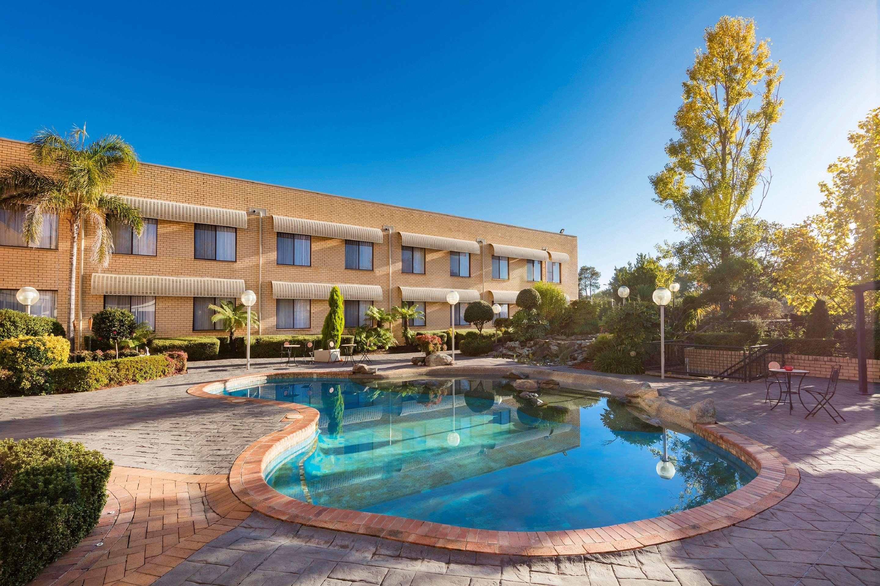 Garden City Hotel, Best Western Signature Collection Canberra Exteriör bild